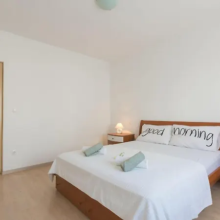 Awesome In With House Sea View Apartment Novi Vinodolski
