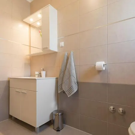Διαμέρισμα Awesome In With House Sea View *