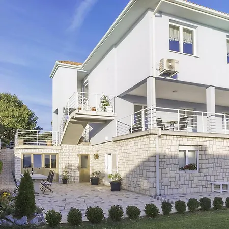 Awesome In With House Sea View *