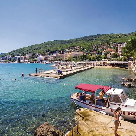 Awesome In With House Sea View Διαμέρισμα Novi Vinodolski